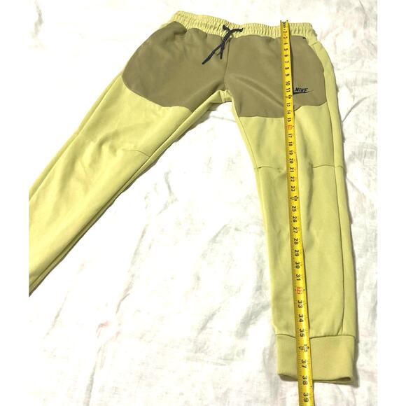 Nike Sportswear Tech Fleece Jogger Pants Men’s SZ L Olive Green CU4495-222 used - Picture 3 of 9